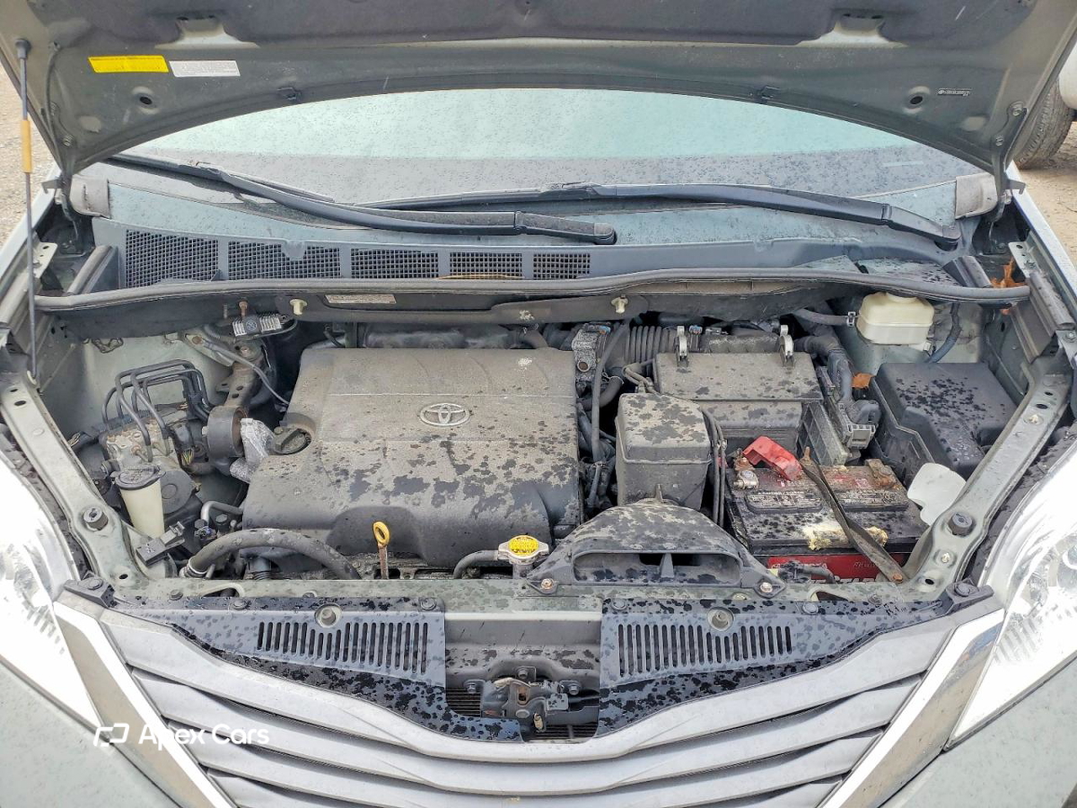 Toyota Sienna 2013