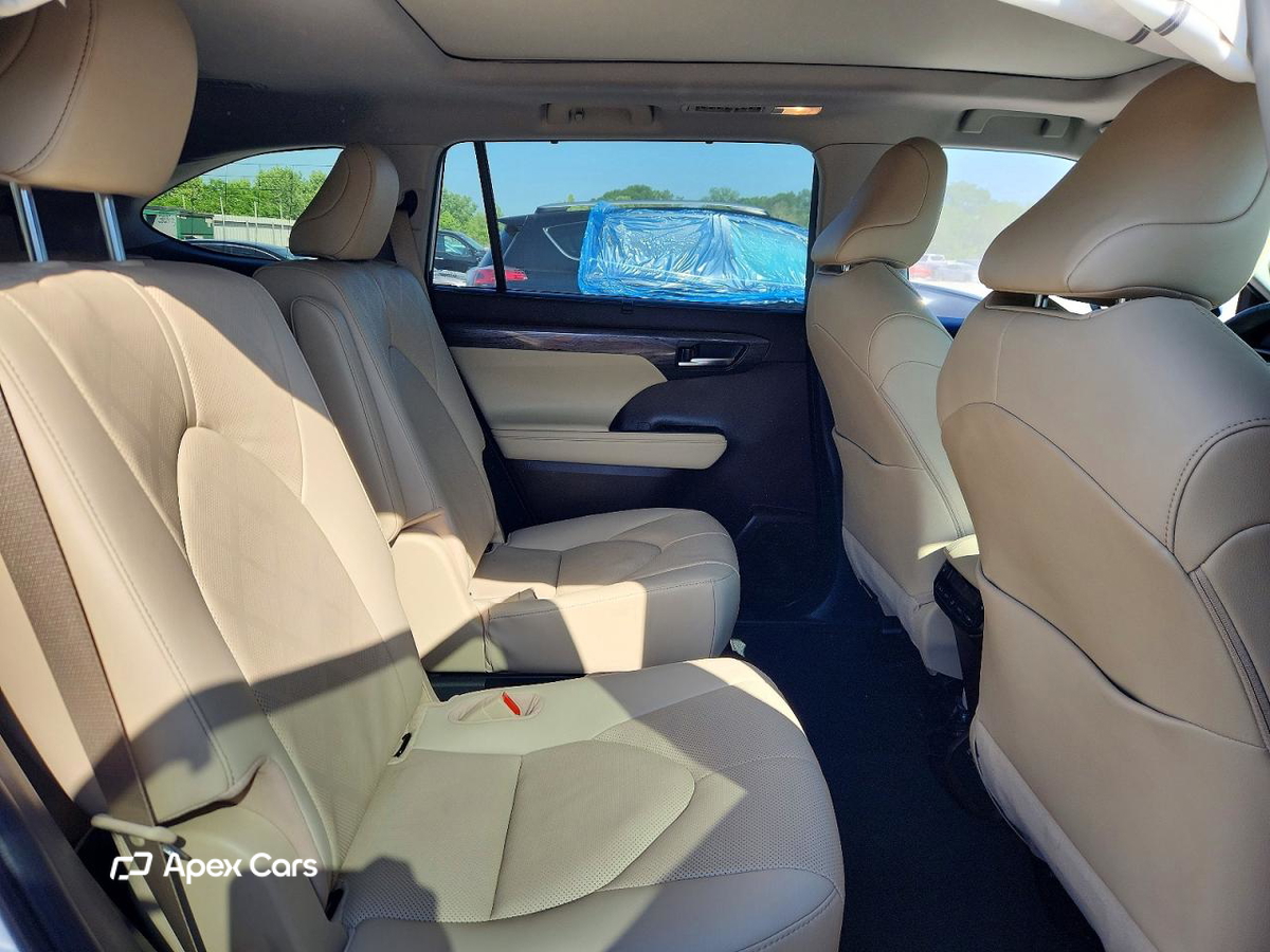 Toyota Highlander 2020