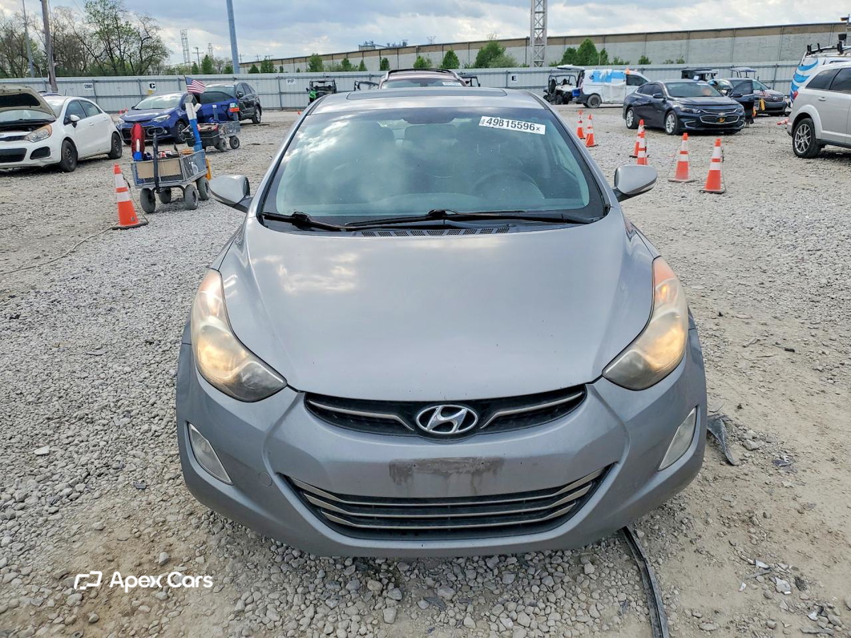 Hyundai Elantra 2012