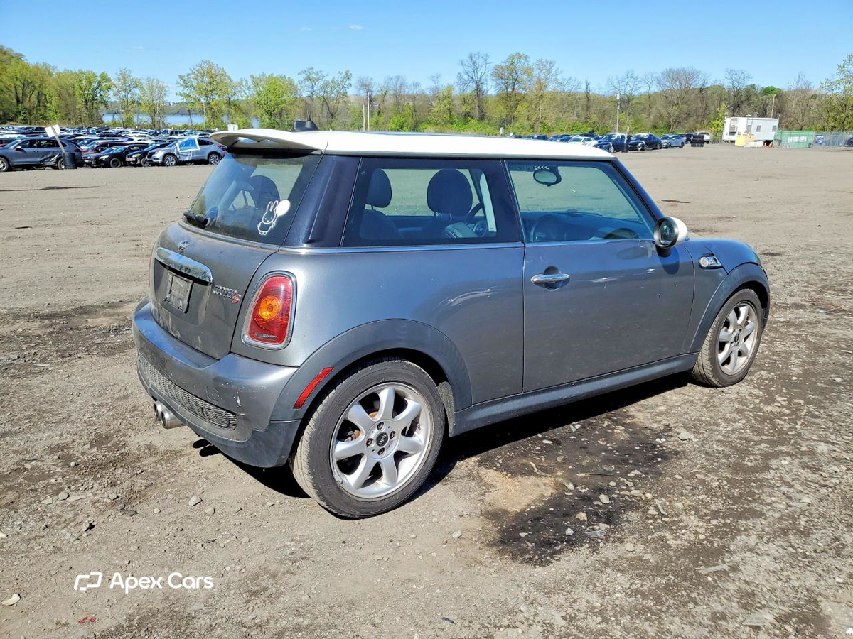 MINI Cooper 2010