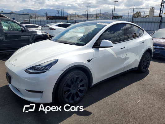 Tesla Model Y 2022 - Image 1 of 13
