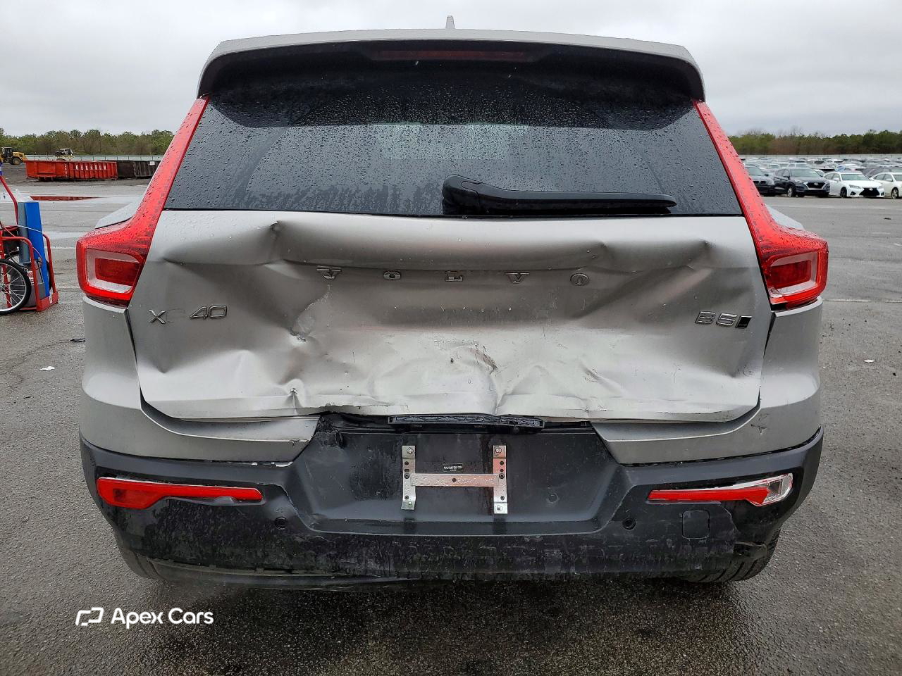 Volvo XC40 2025