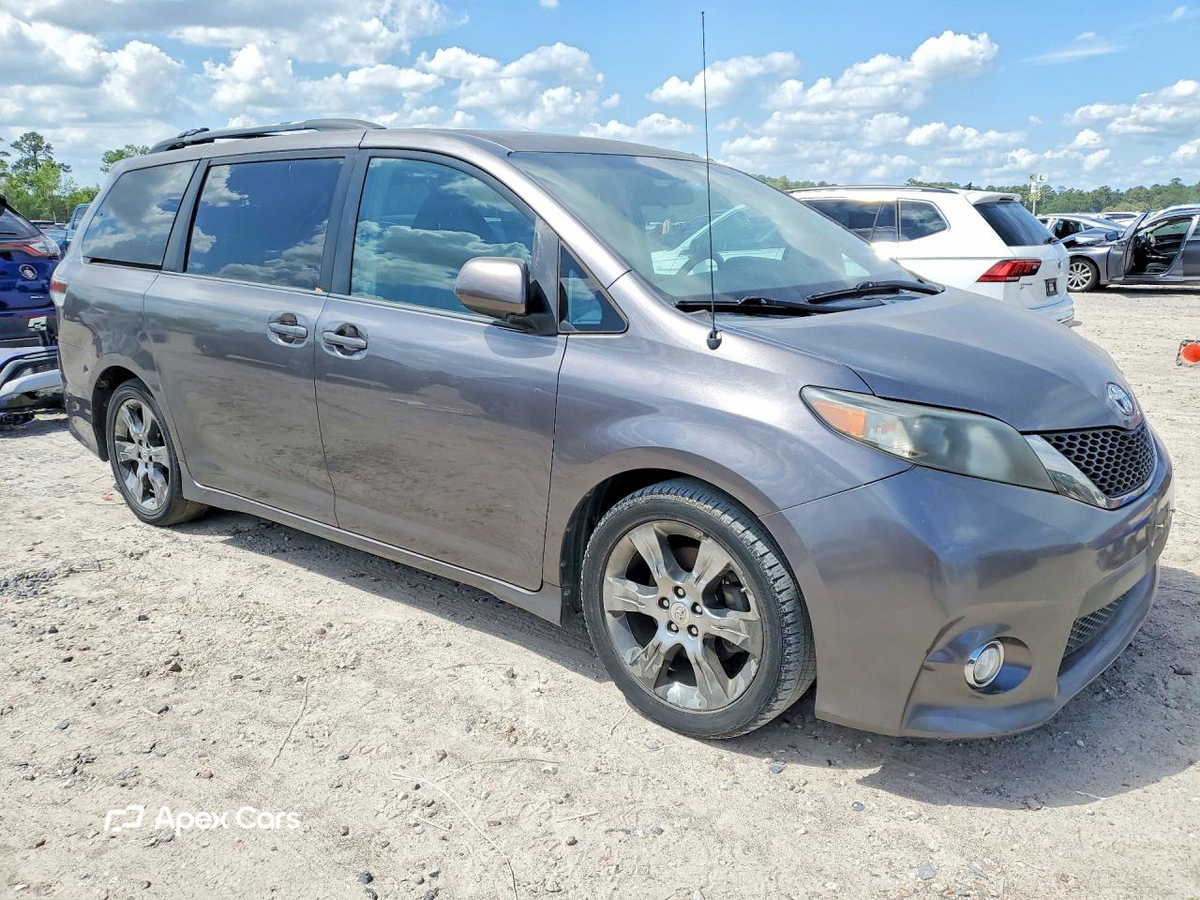 Toyota Sienna 2011