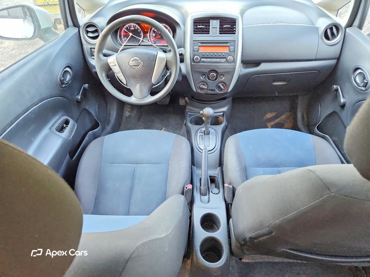 Nissan Versa 2015