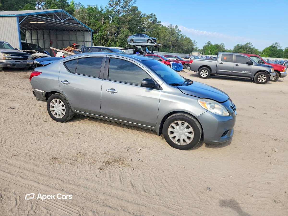 Nissan Versa 2013