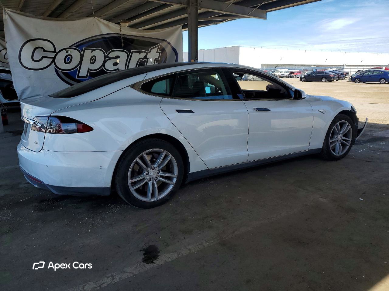 Tesla Model S 2015