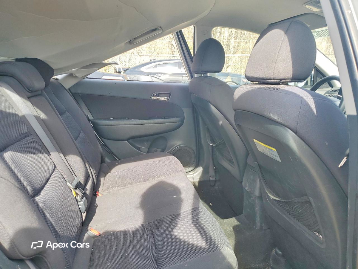 Hyundai Elantra 2011