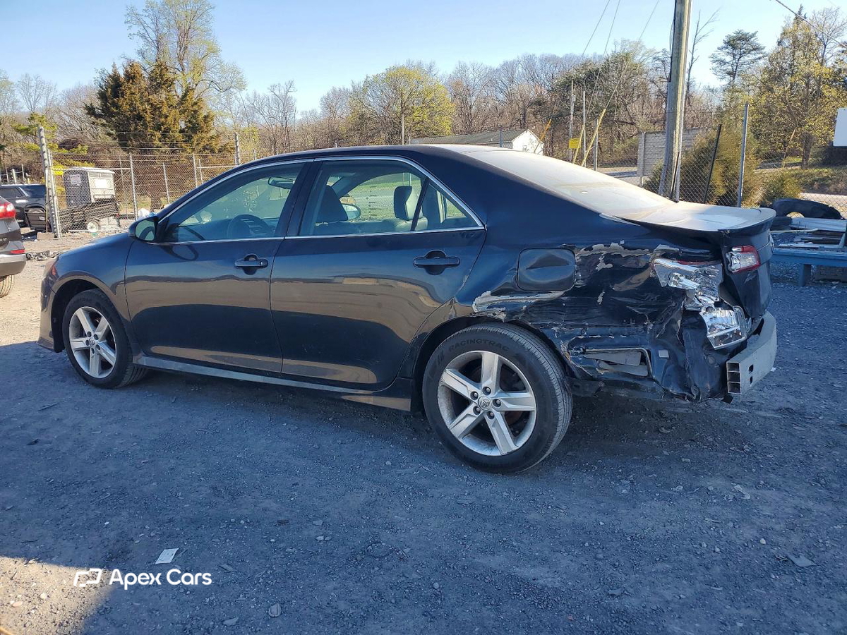 Toyota Camry 2014