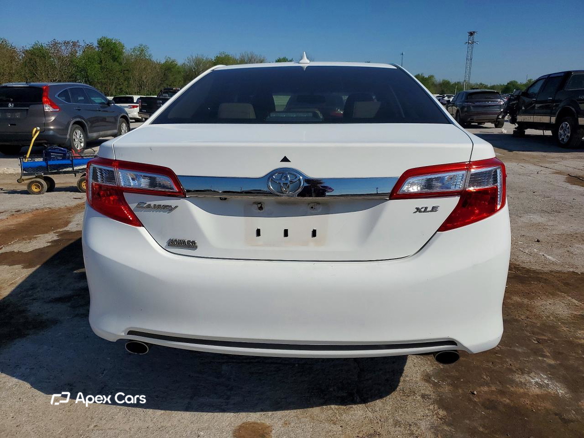 Toyota Camry 2012