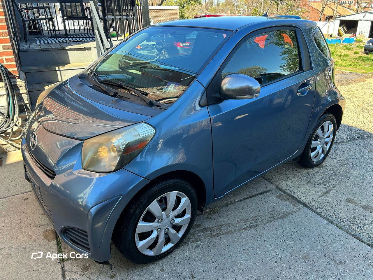 Scion iQ 2013