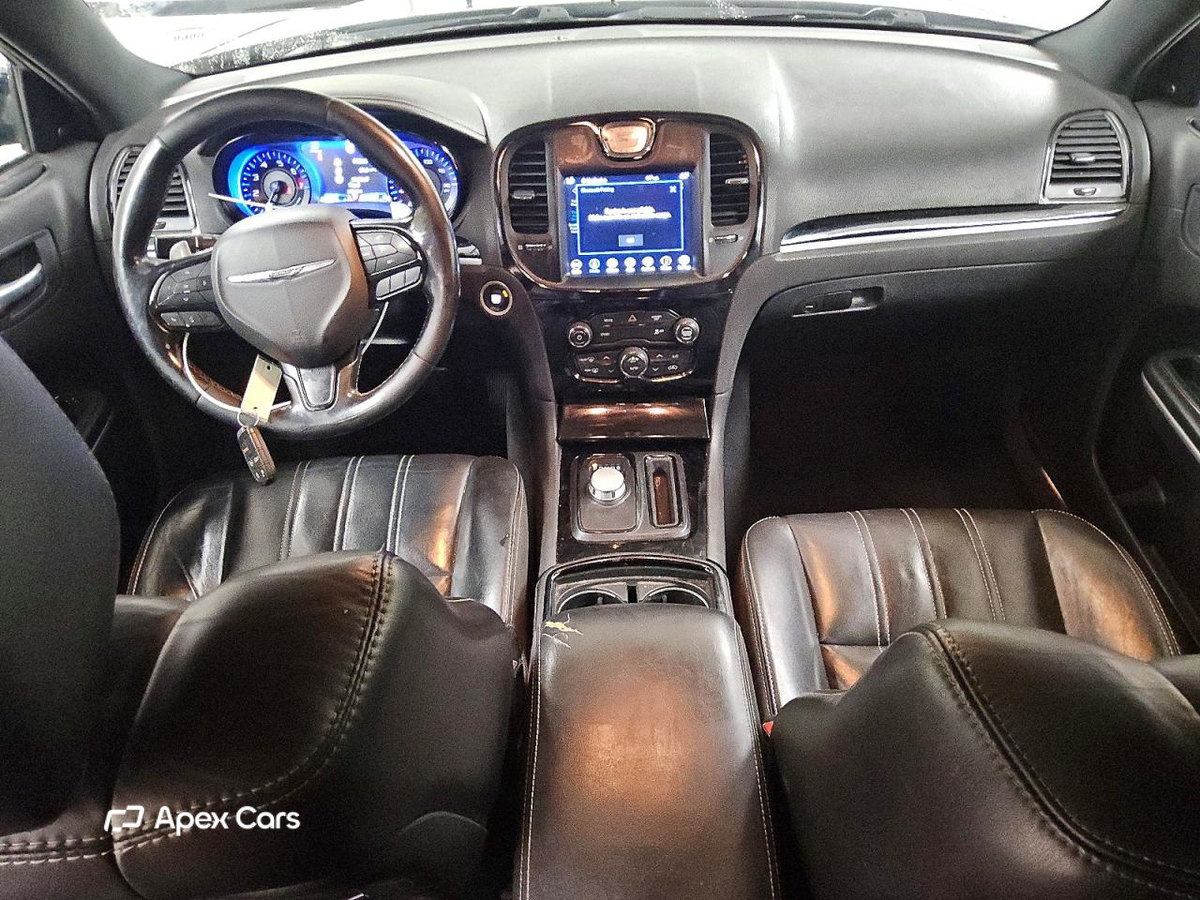 Chrysler 300 2019