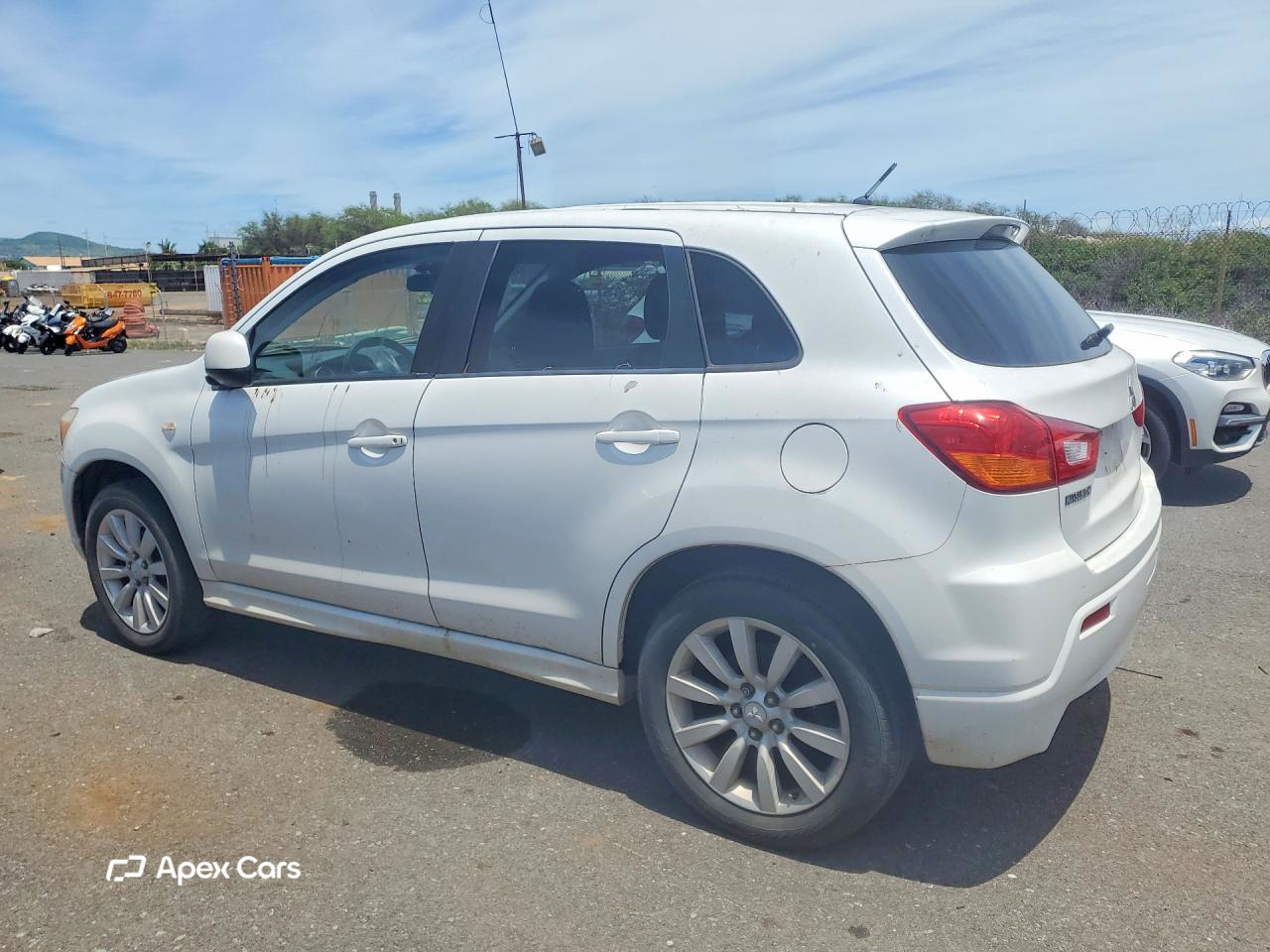 Mitsubishi Outlander 2011