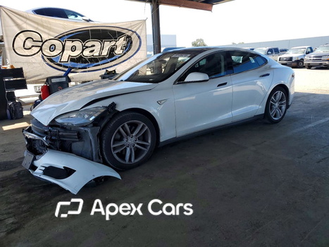 Tesla Model S 2015 - Image 1 of 12
