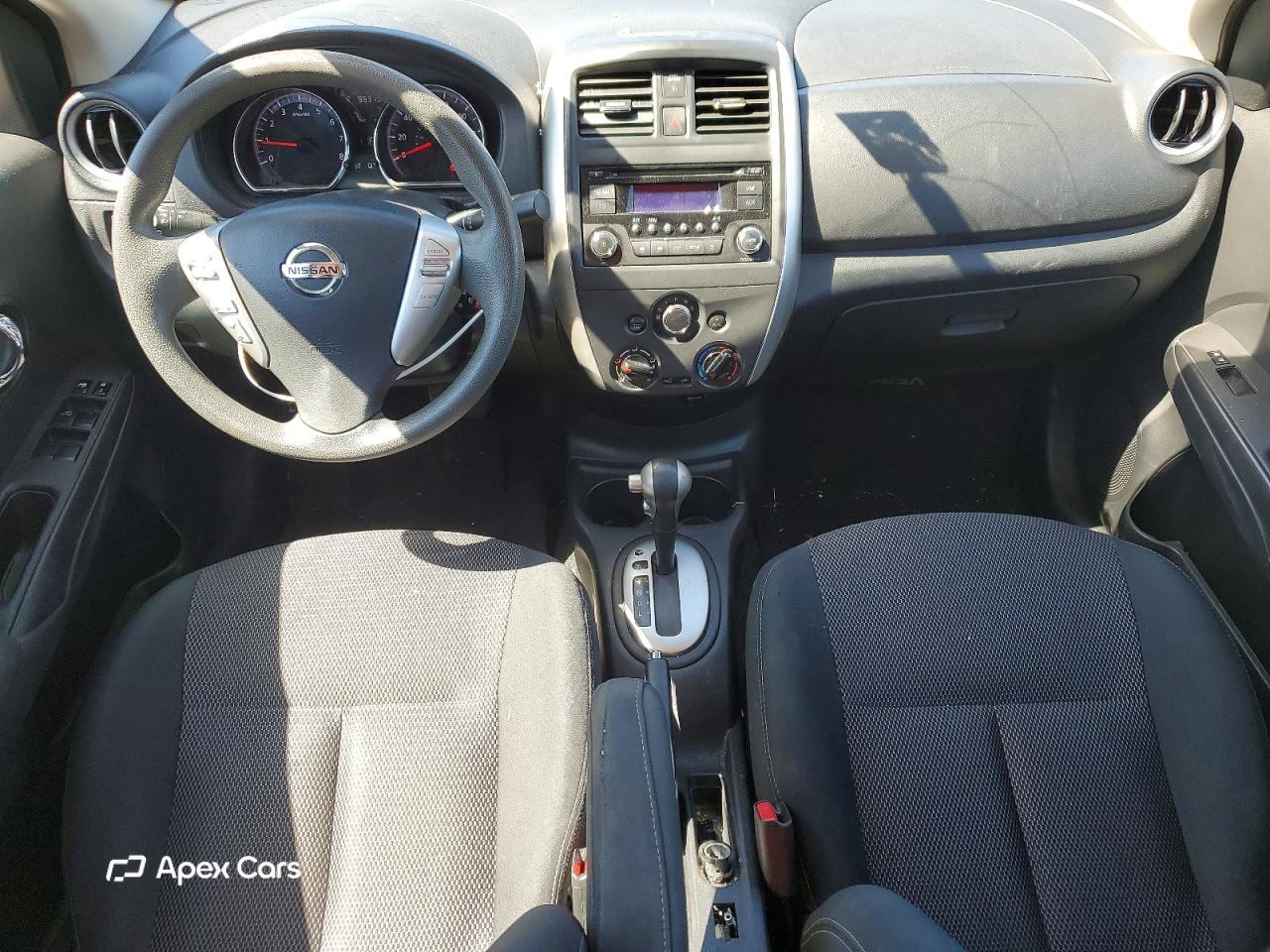 Nissan Versa 2015