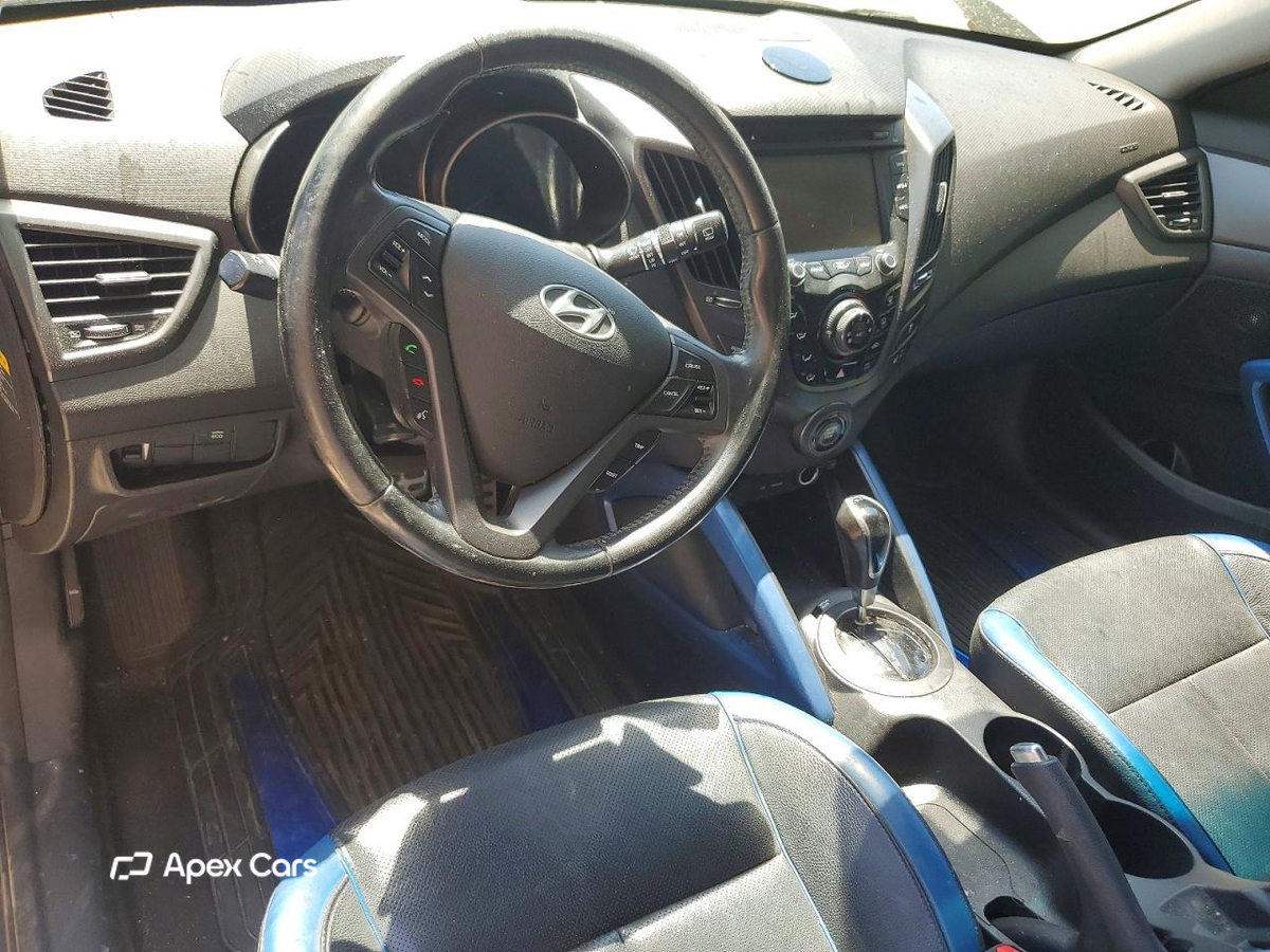 Hyundai Veloster 2013