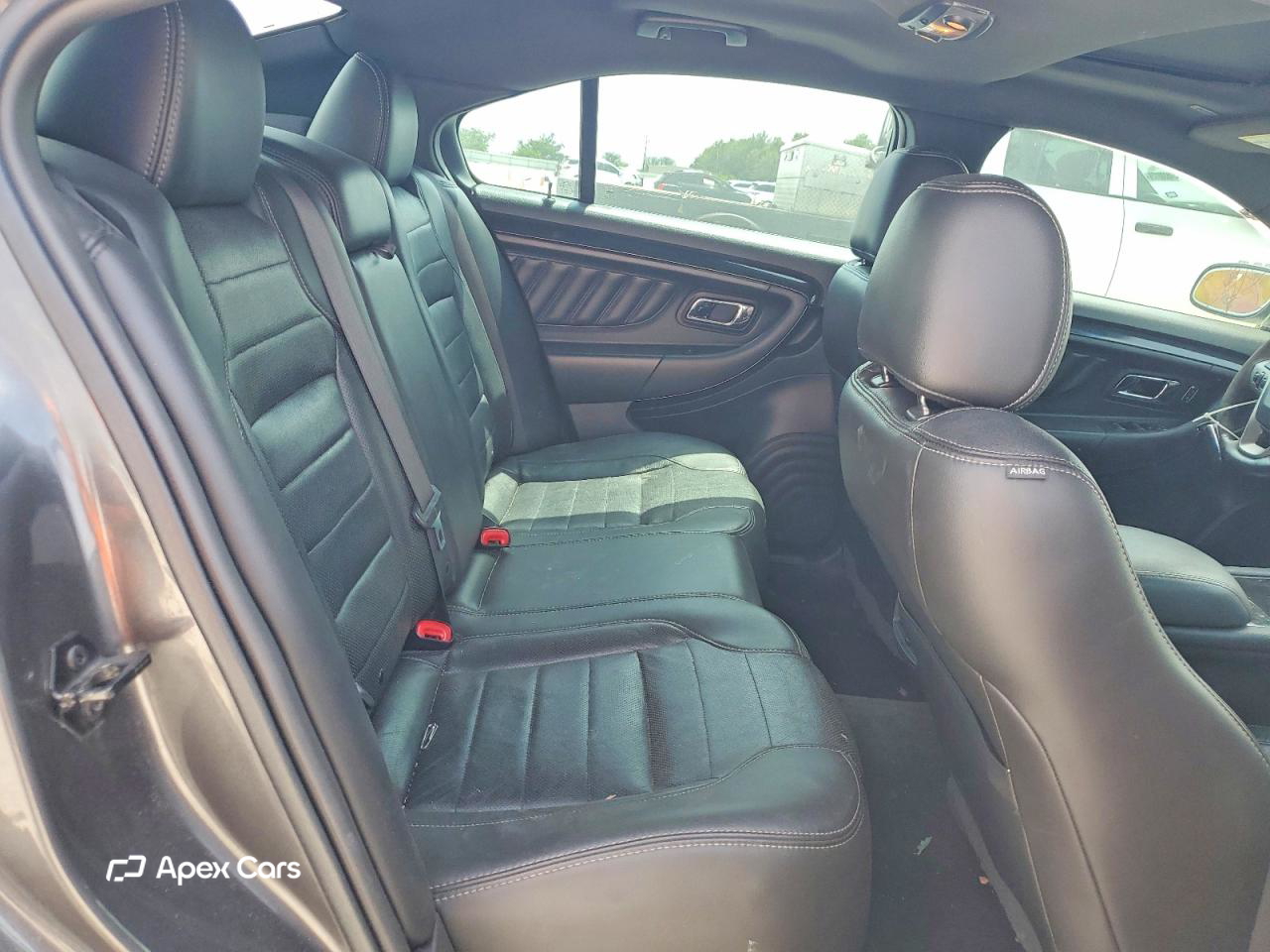 Ford Taurus 2015
