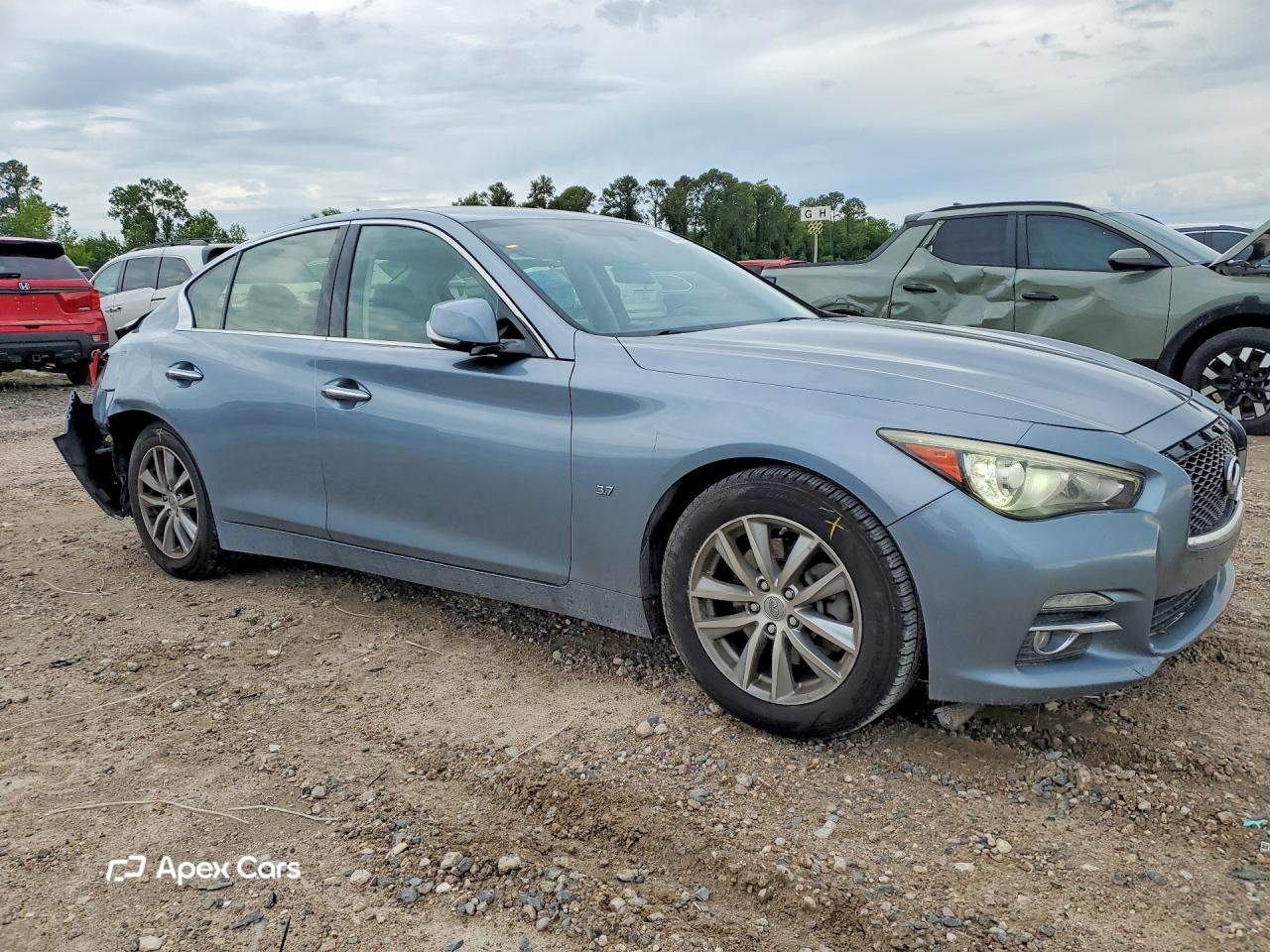 Infiniti Q50 2015
