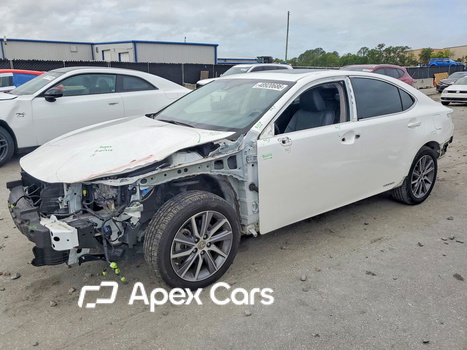 Lexus ES 2018 - Image 1 of 13