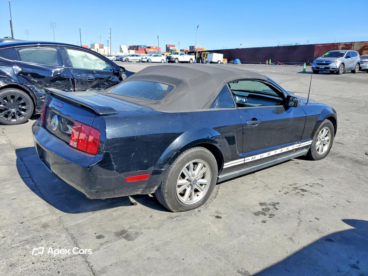 Ford Mustang 2006