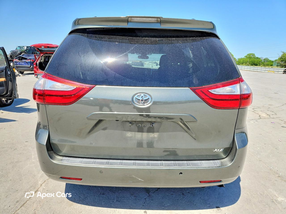 Toyota Sienna 2018