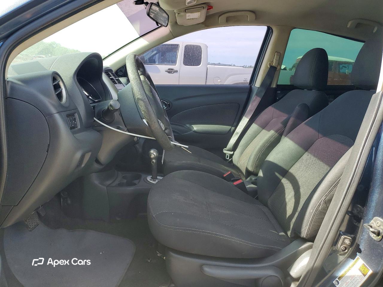 Nissan Versa 2015