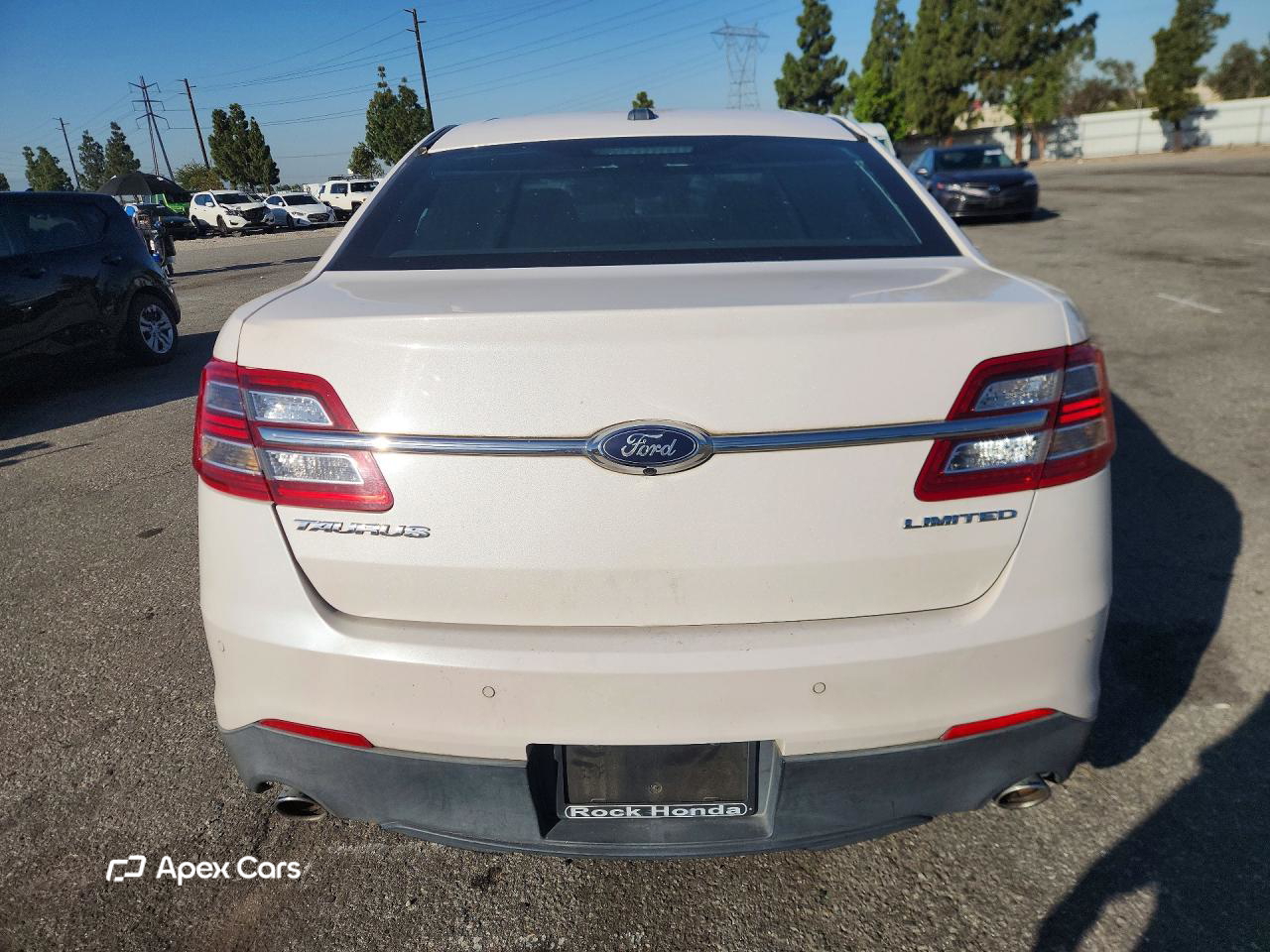 Ford Taurus 2017