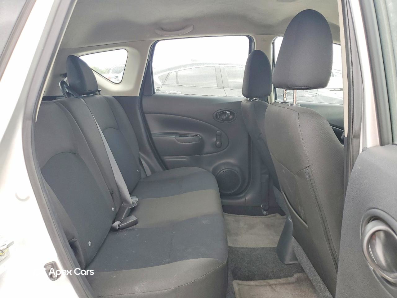 Nissan Versa 2015