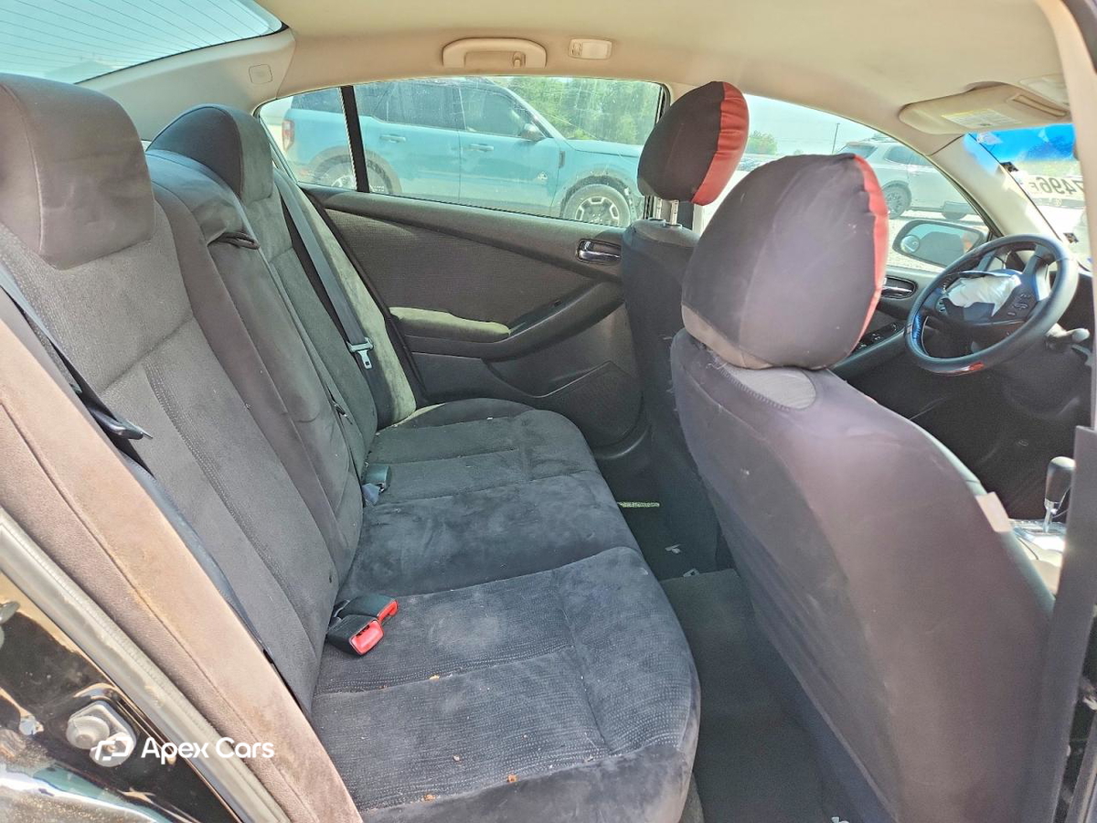 Nissan Altima 2010
