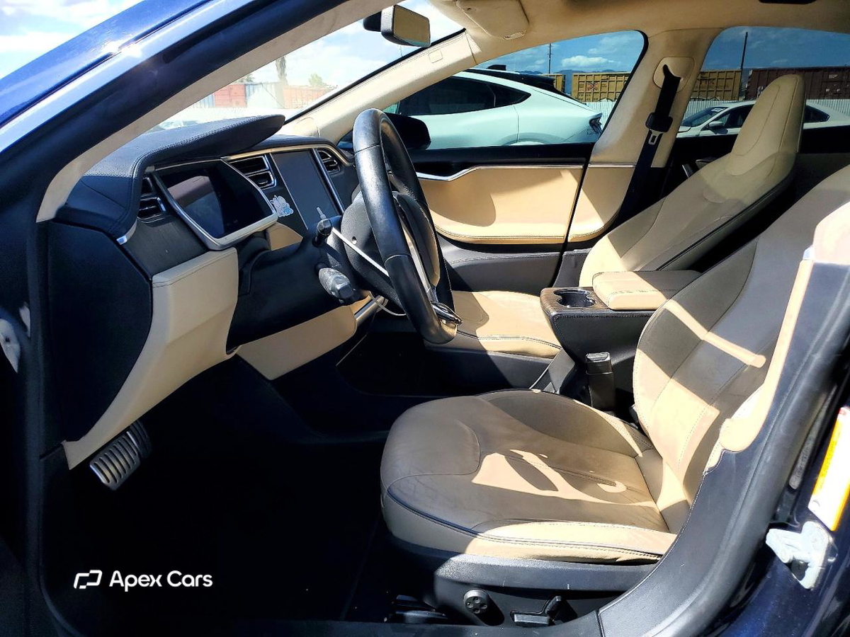 Tesla Model S 2013