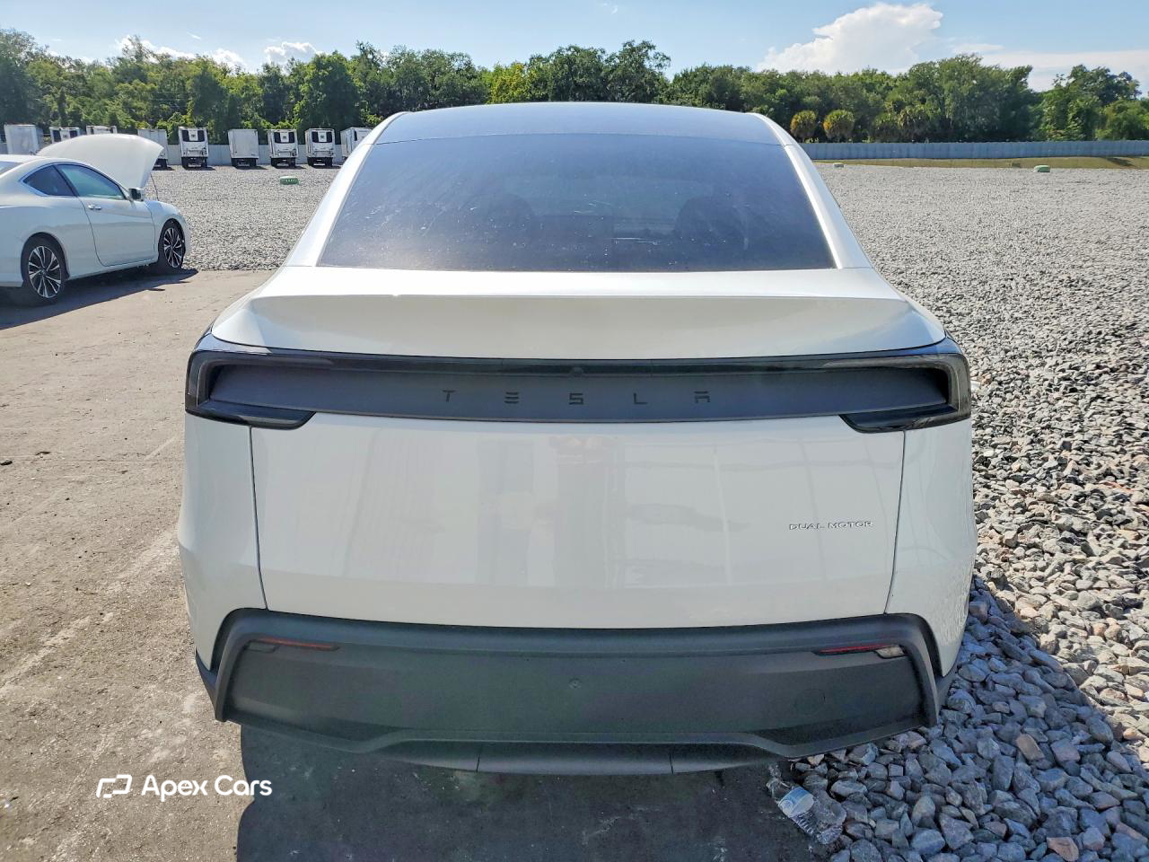 Tesla Model Y 2026