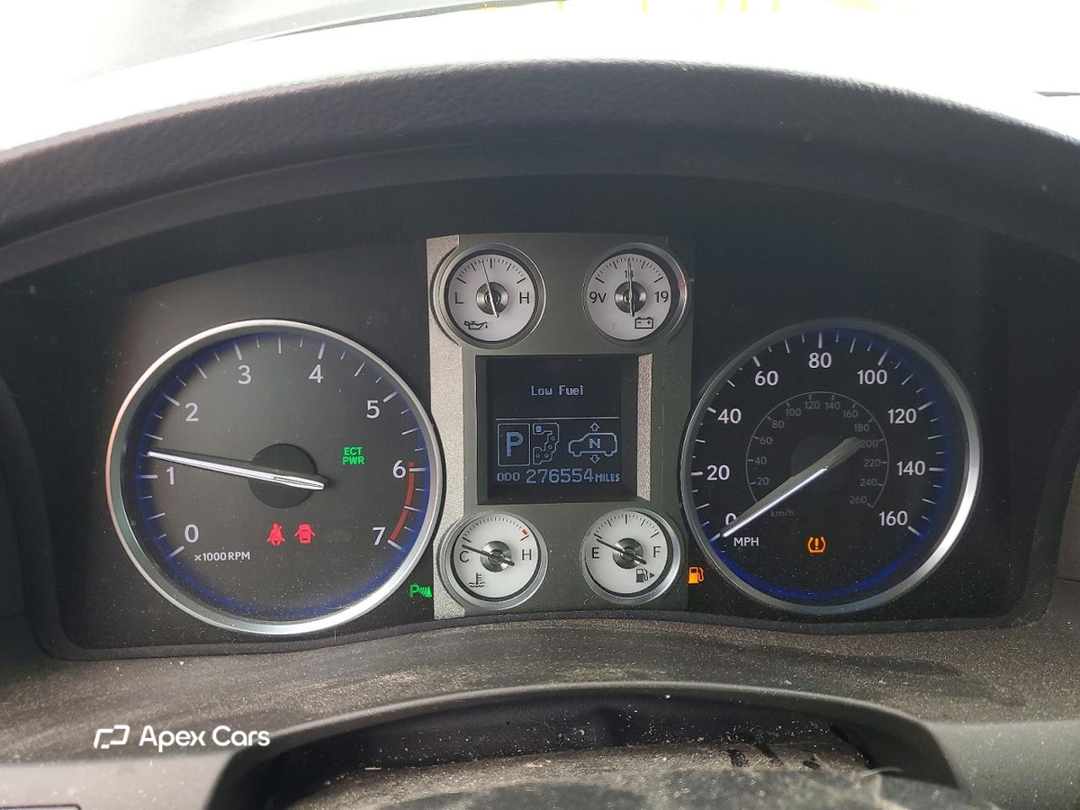Lexus LX 2011