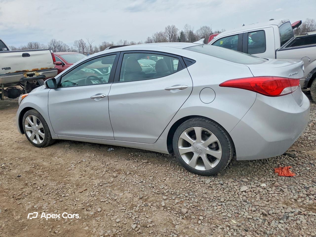 Hyundai Elantra 2012