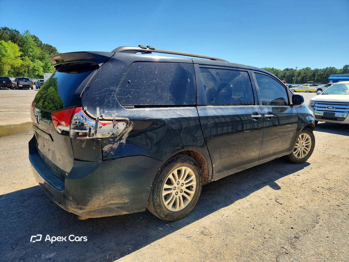 Toyota Sienna 2012