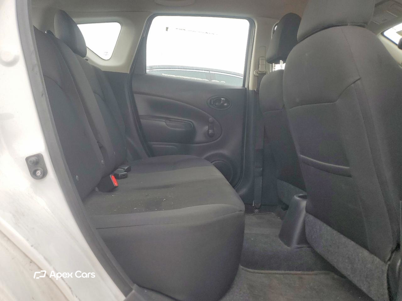 Nissan Versa 2015