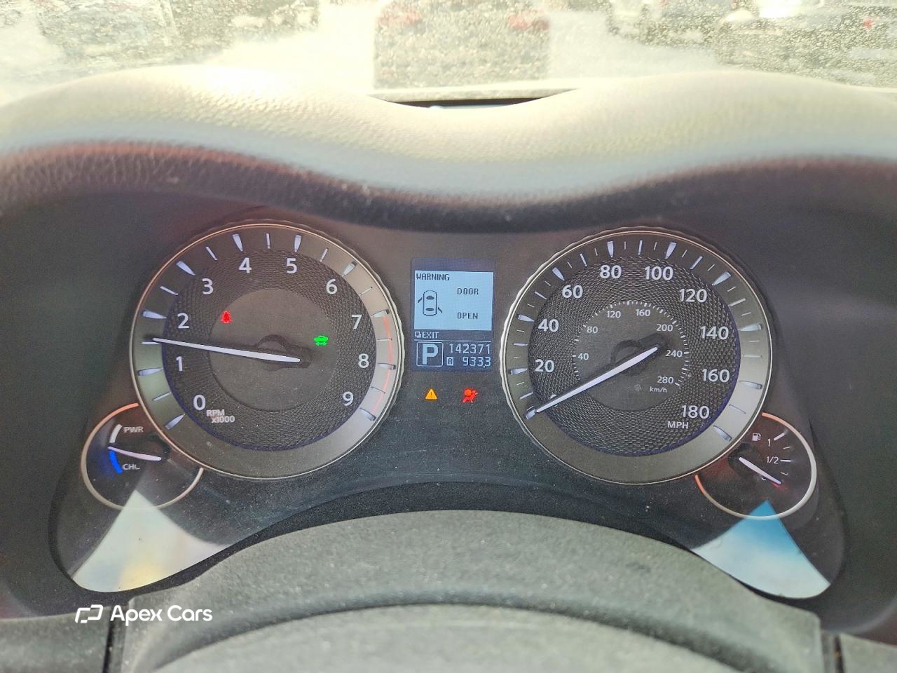 Infiniti M 2012