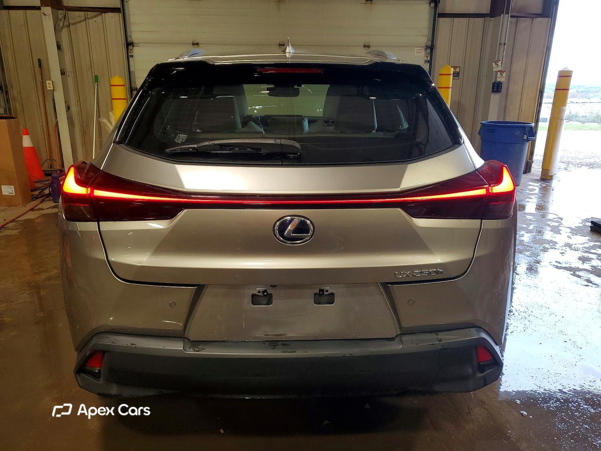 Lexus UX 2020