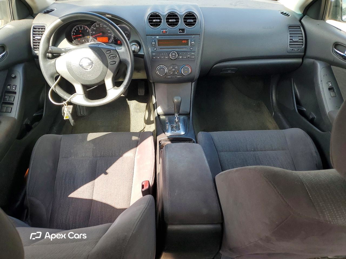 Nissan Altima 2012