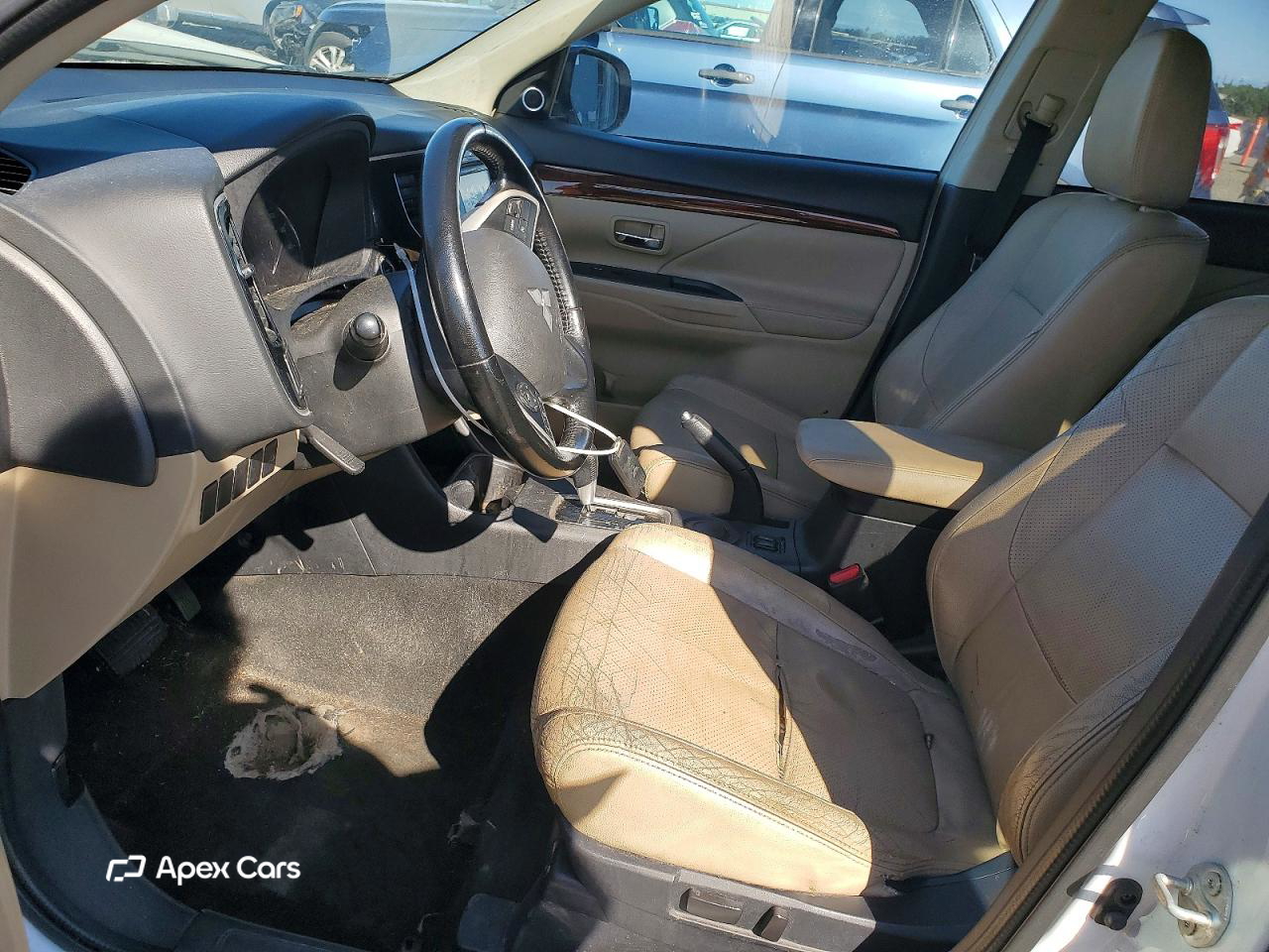 Mitsubishi Outlander 2015