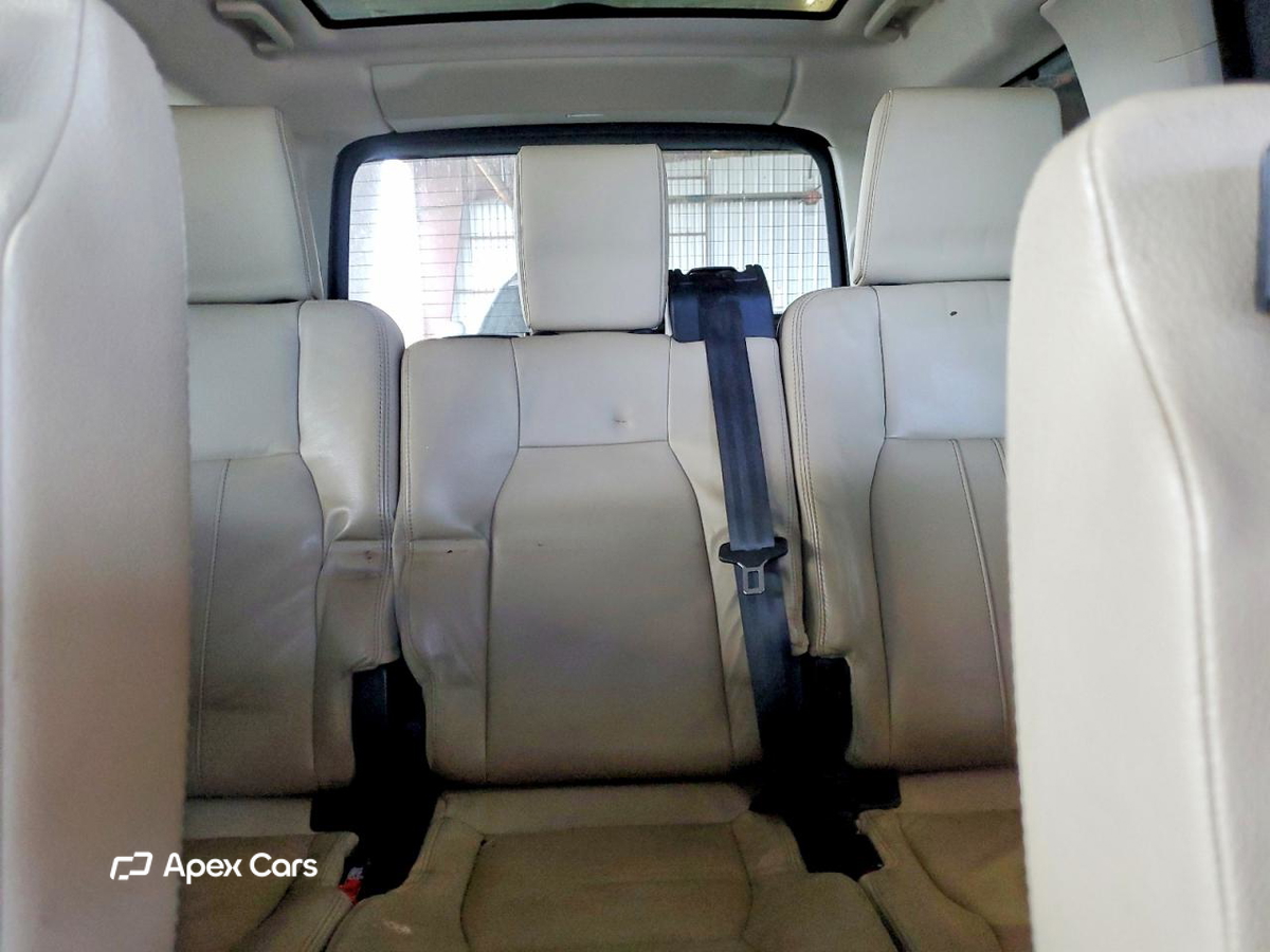 Land Rover LR4 2016