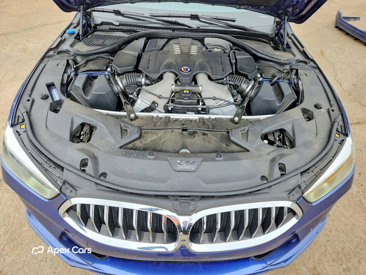 BMW Series 8 2022