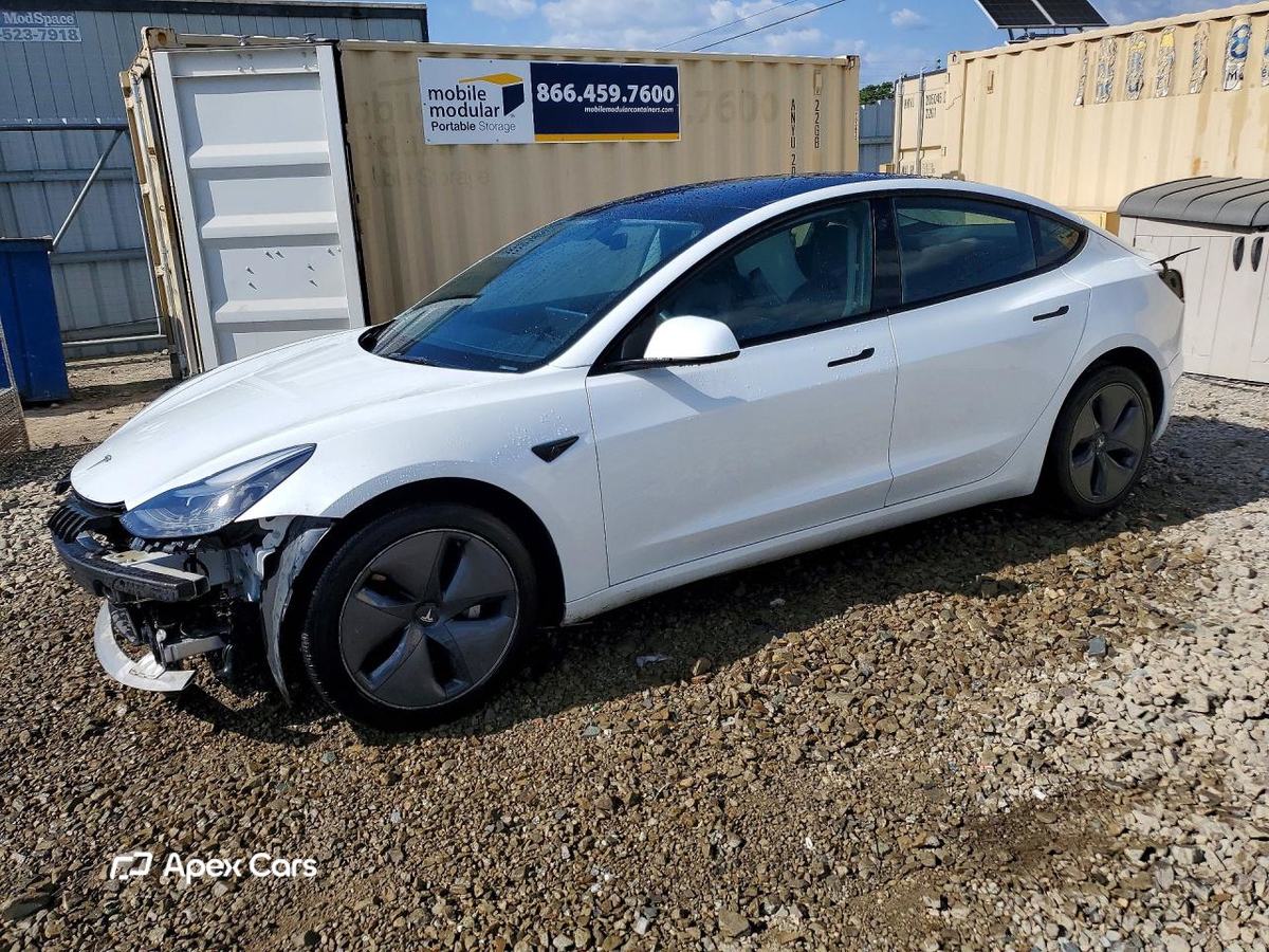 Tesla Model 3 2022