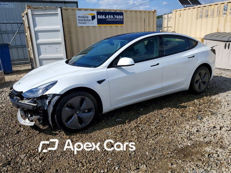 Tesla Model 3 2022 - Image 1 of 13