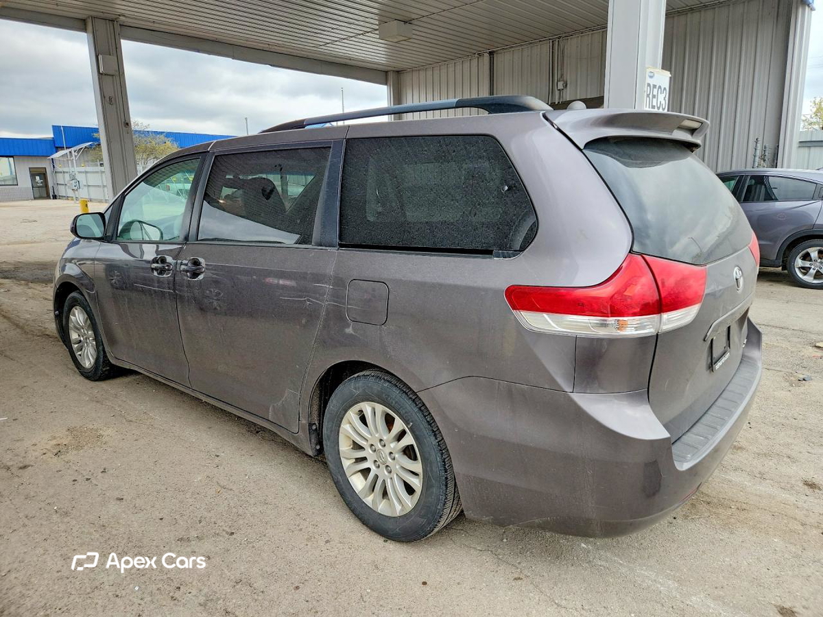 Toyota Sienna 2014
