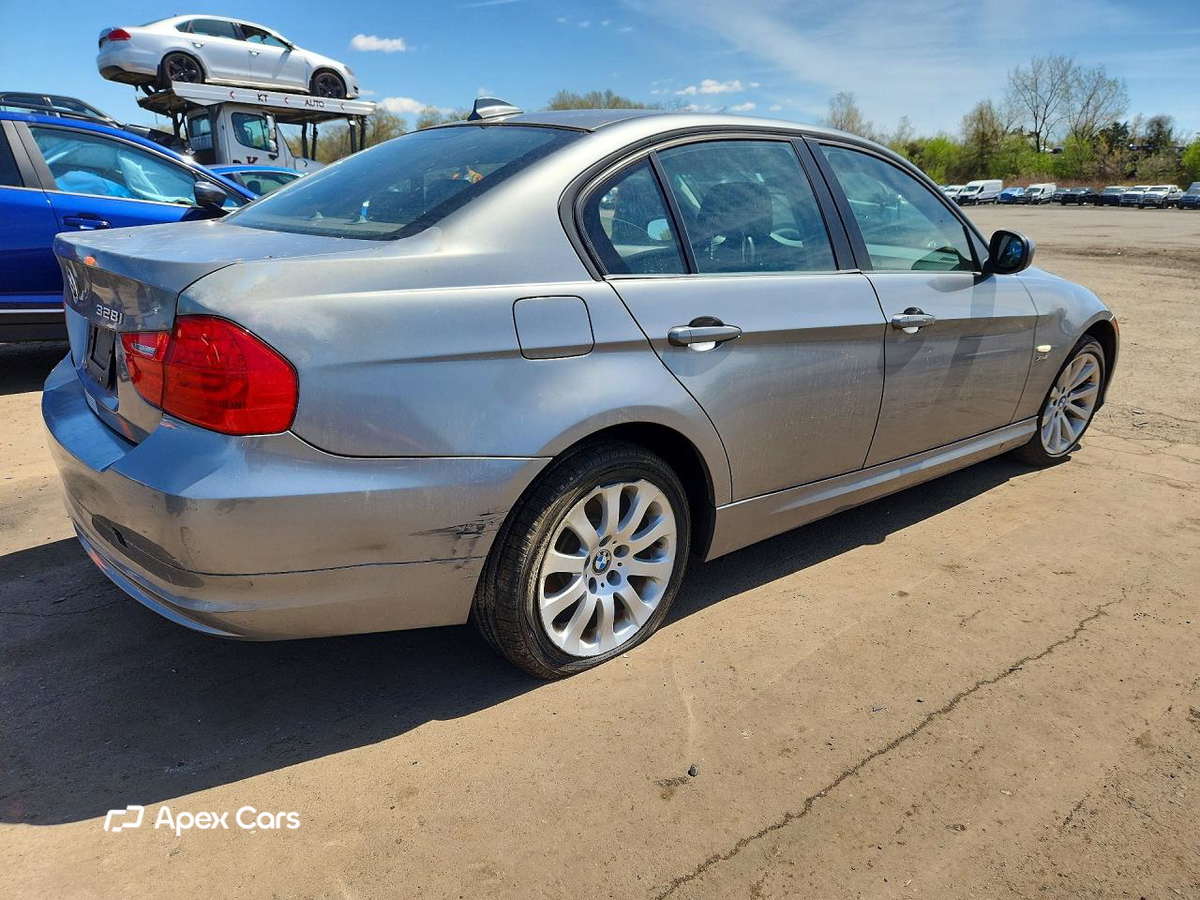 BMW Series 3 2011