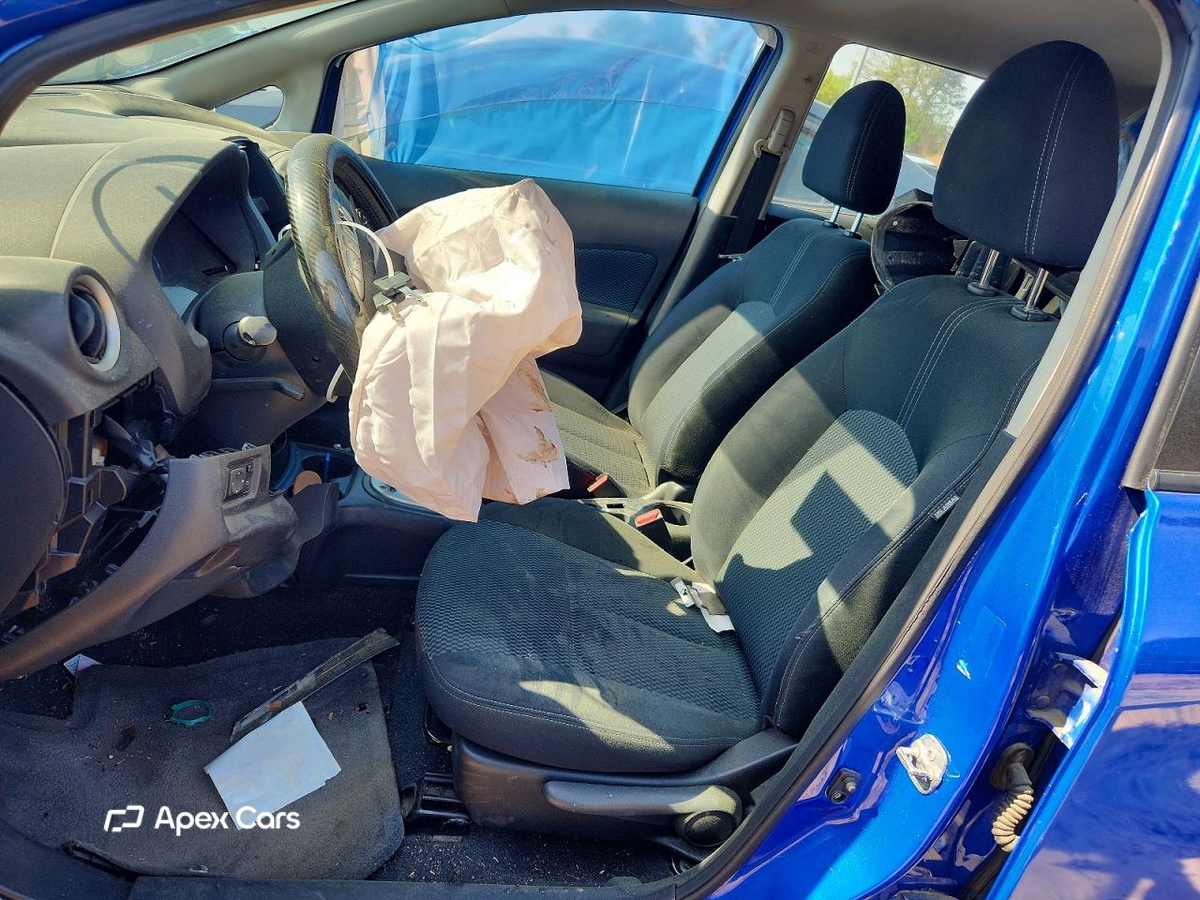 Nissan Versa 2015