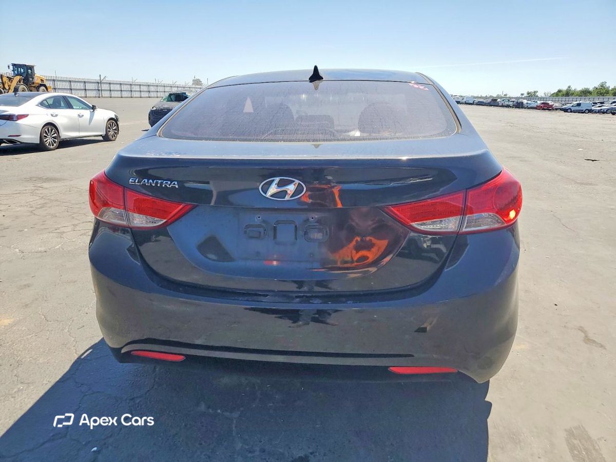 Hyundai Elantra 2013