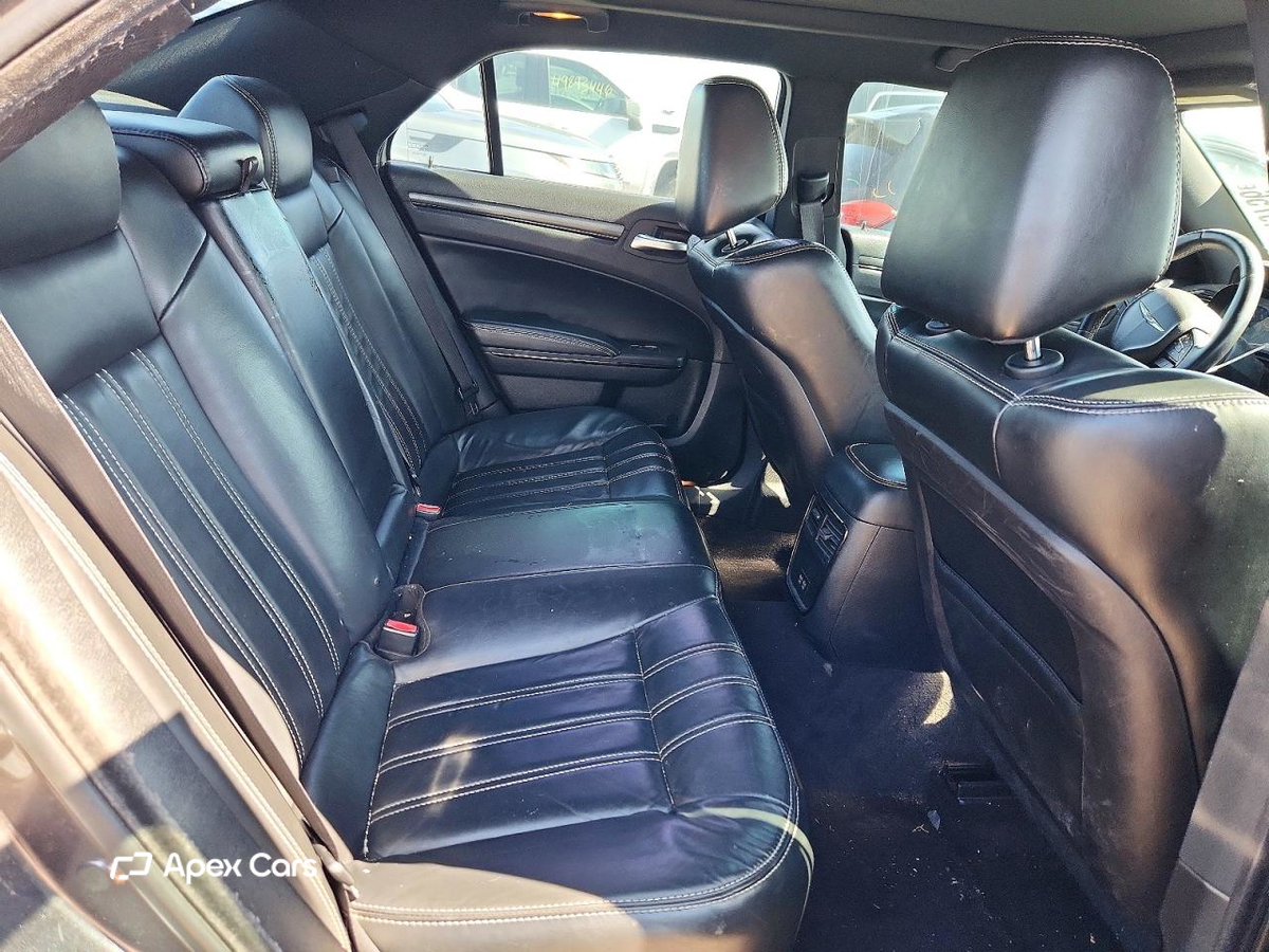 Chrysler 300 2016