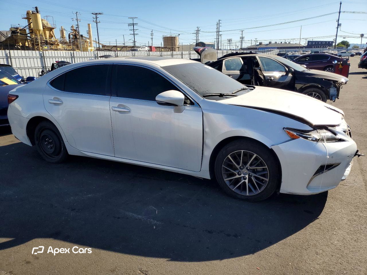 Lexus ES 2016
