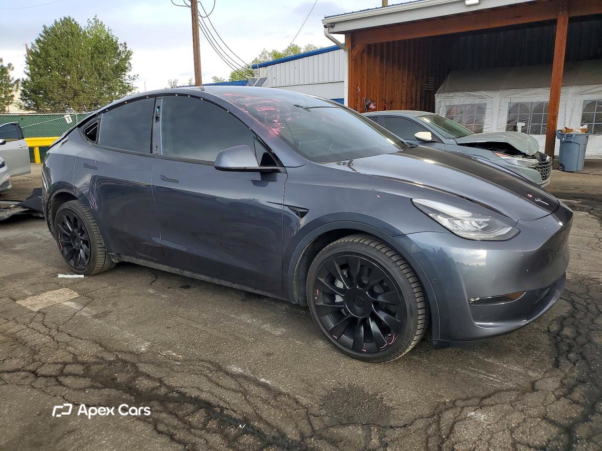 Tesla Model Y 2022