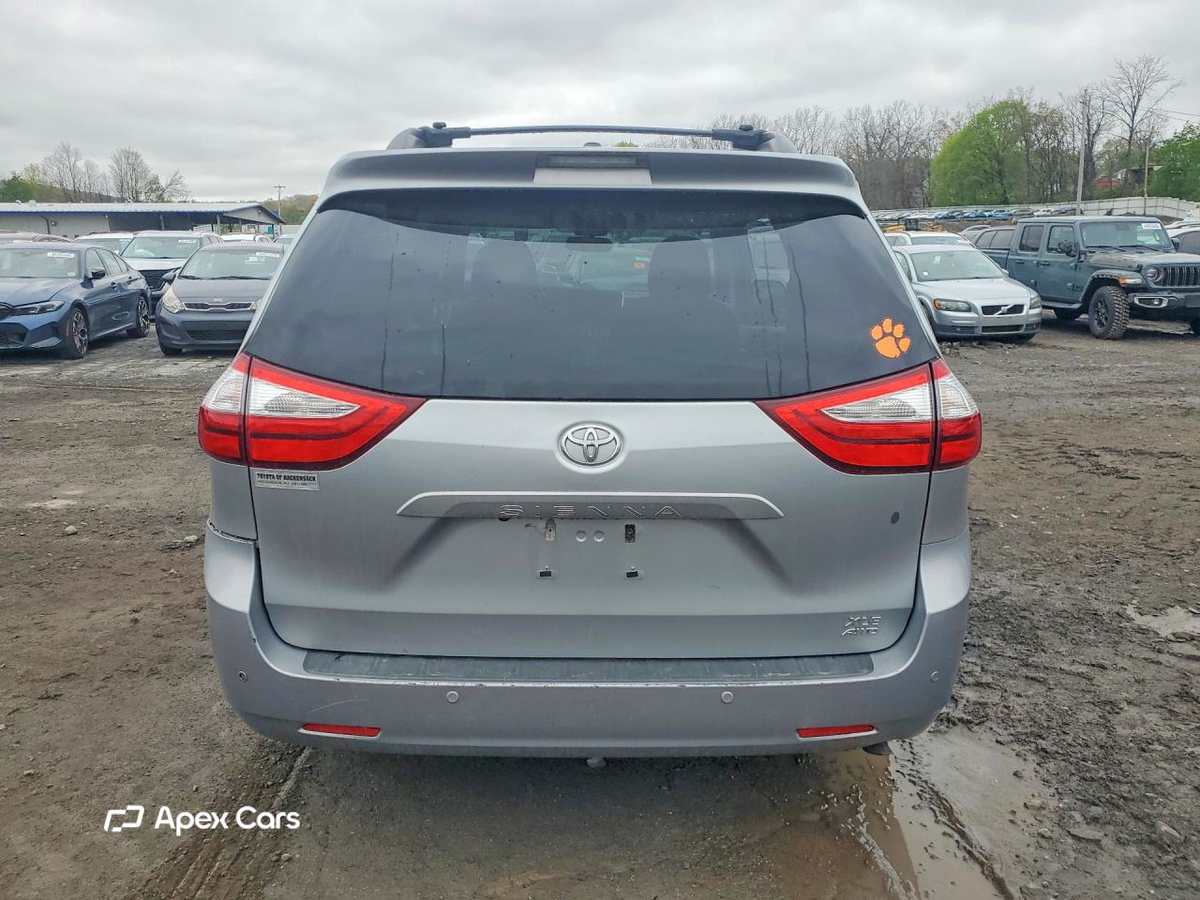 Toyota Sienna 2017